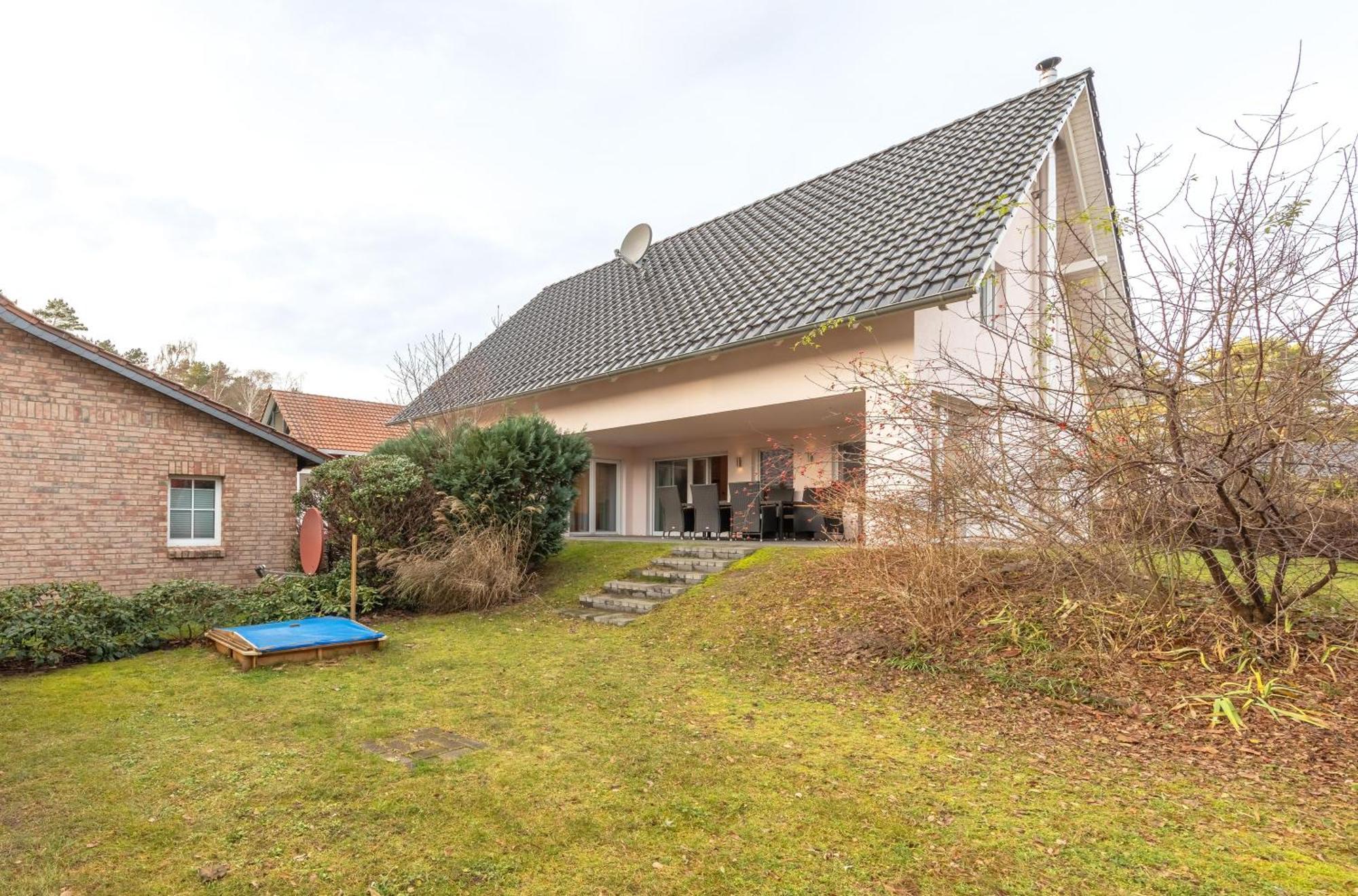 Ferienhaus Daniela Mit Terrasse Und Garten Silz Kültér fotó